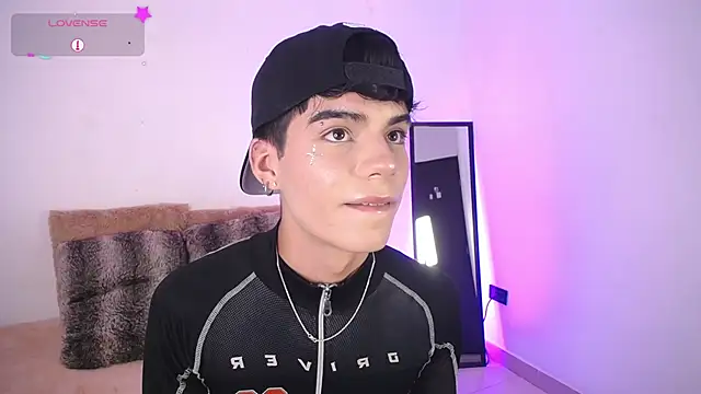 Dulcey  online show from 11/02/25, 10:45