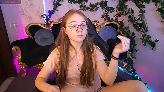 ArrinaWairr online show from 09/15/25, 07:30