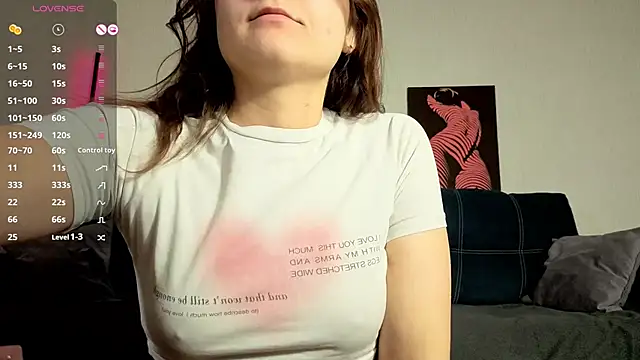 TrixiBell online show from 03/17/26, 04:50