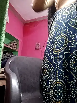 Cutreet online show from 09/08/25, 04:17