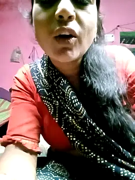 Cutreet online show from 09/18/25, 09:17