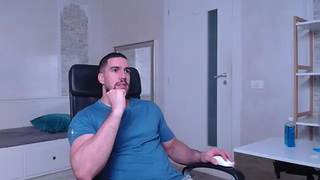 IvanHydee online show from 09/18/25, 04:36