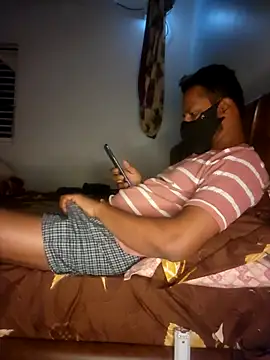 Snapshot of arsh_couple chatting on 11/30/25, 05:17 arsh couple online show from 11/30/25, 05:17