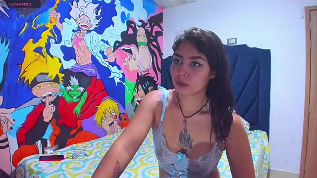 Snapshot of RoxyandAron2 chatting on 02/09/26, 03:21 RoxyandAron2 online show from 02/09/26, 03:21