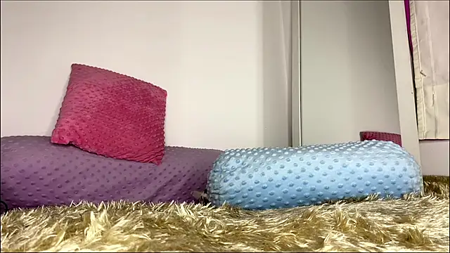 Gabrielatafur online show from 10/18/25, 03:09