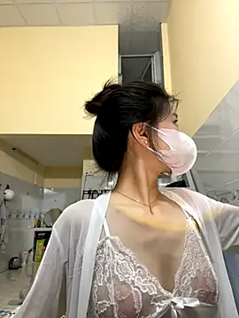 Miinami online show from 09/18/25, 01:02