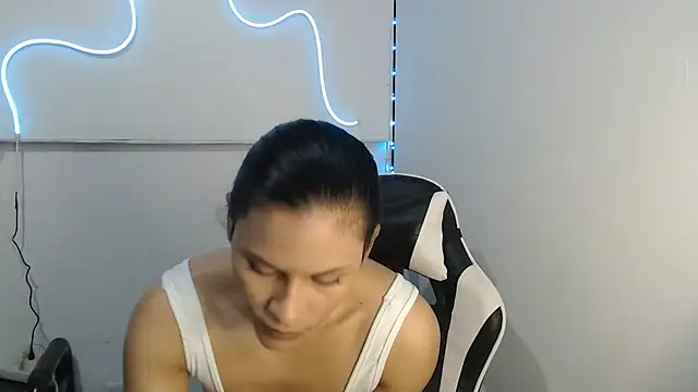 JessGarcia online show from 12/03/25, 01:09