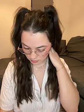 liloush   online show from 03/15/26, 09:10