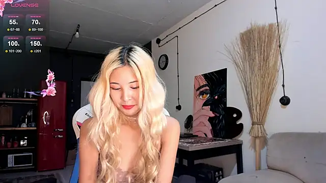 Snapshot of Korean_blink chatting on 11/15/25, 04:58 Korean blink online show from 11/15/25, 04:58