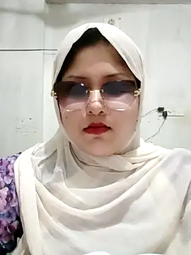 Snapshot of Nusrat-N chatting on 06/15/26, 12:51 Nusrat-N online show from 06/15/26, 12:51