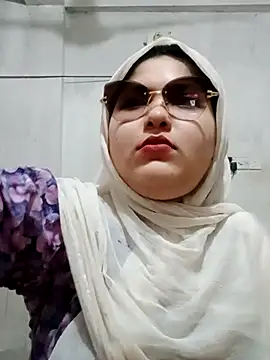 Snapshot of Nusrat-N chatting on 07/10/26, 03:44 Nusrat-N online show from 07/10/26, 03:44