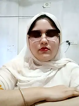 Snapshot of Nusrat-N chatting on 07/14/26, 02:05 Nusrat-N online show from 07/14/26, 02:05