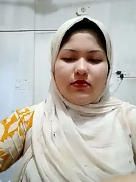 Snapshot of Nusrat-N chatting on 07/18/26, 02:05 Nusrat-N online show from 07/18/26, 02:05