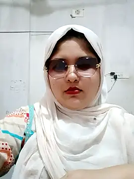 Snapshot of Nusrat-N chatting on 07/19/26, 02:37 Nusrat-N online show from 07/19/26, 02:37