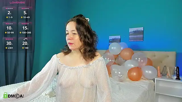 Kira Adler online show from 03/05/26, 01:12