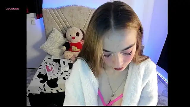 Mia Victoria22 online show from 03/17/26, 02:42