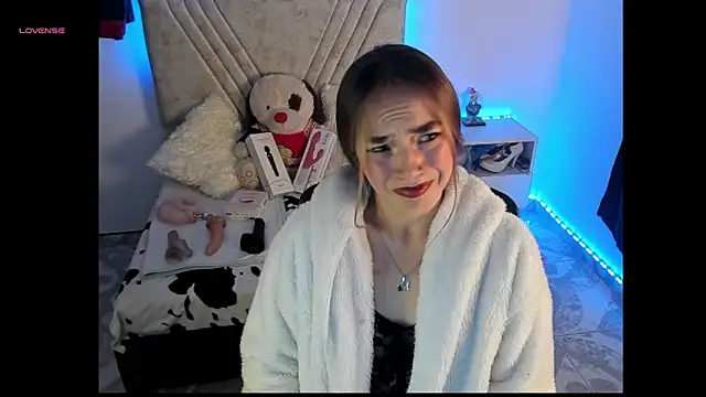 Mia Victoria22 online show from 04/21/26, 02:51