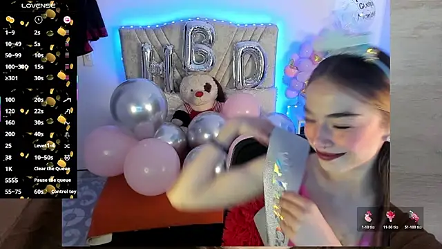Snapshot of Mia_Victoria22 chatting on 06/15/26, 06:21 Mia Victoria22 online show from 06/15/26, 06:21