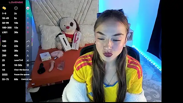 Mia Victoria22 online show from 07/21/26, 02:25