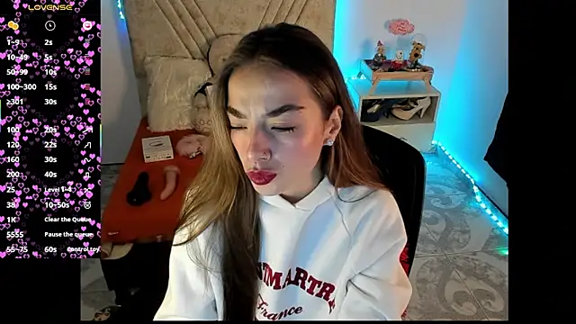 Mia Victoria22 online show from 07/31/26, 02:22