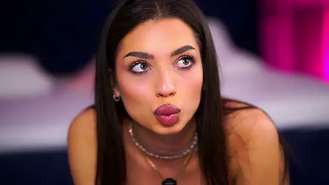 LalaRoze online show from 01/16/26, 08:02