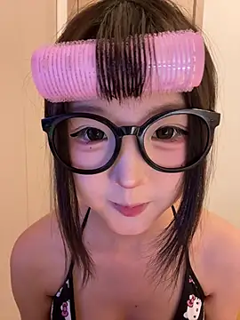 Snapshot of lelebaybay888 chatting on 06/09/26, 03:01 lelebaybay888 online show from 06/09/26, 03:01