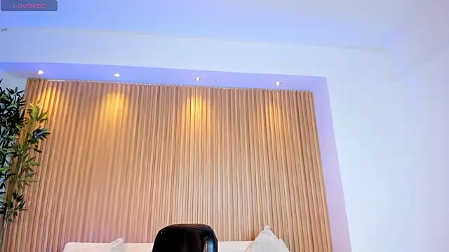 MadisonAnngel online show from 11/23/25, 01:33