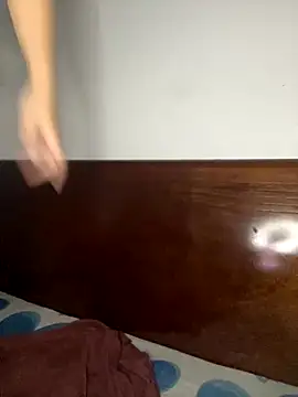 Snapshot of Meowyeuk6 chatting on 09/21/25, 04:14 Meowyeuk6 online show from 09/21/25, 04:14