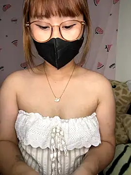 Snapshot of Meowyeuk6 chatting on 11/14/25, 06:50 Meowyeuk6 online show from 11/14/25, 06:50