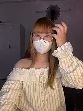 Meowyeuk6 online show from 03/10/26, 07:46