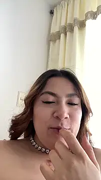 MacarenaRosse online show from 12/14/25, 08:02