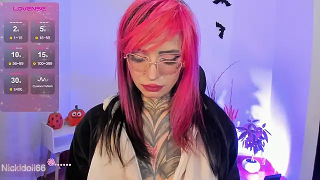 Snapshot of Nickidoll66- chatting on 10/07/25, 06:21 Nickidoll66- online show from 10/07/25, 06:21