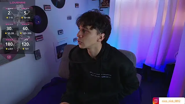 Snapshot of Nick_Bangover_ chatting on 09/30/25, 06:46 Nick Bangover  online show from 09/30/25, 06:46