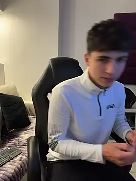 AdrianRinaldi online show from 11/18/25, 08:24