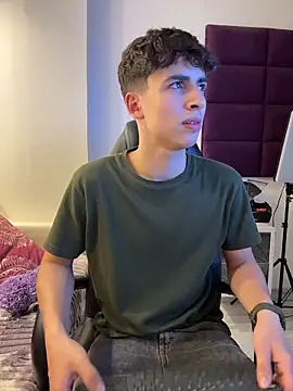 AdrianRinaldi online show from 12/01/25, 08:14