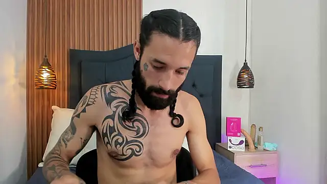 Hisoka 011 online show from 03/21/26, 07:39