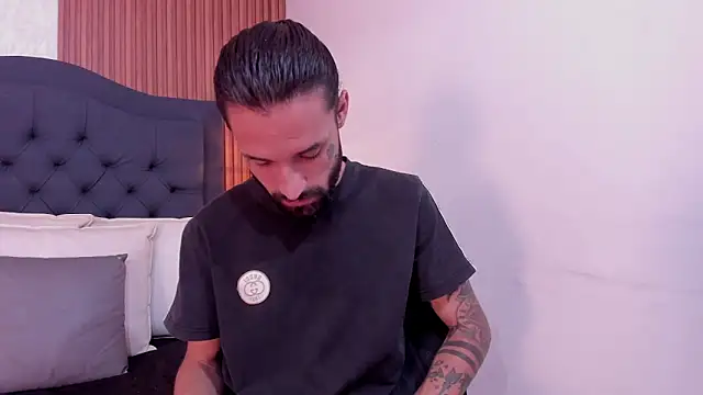 Hisoka 011 online show from 04/10/26, 07:51