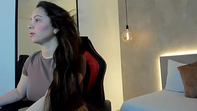 samantha 17  online show from 10/05/25, 02:10