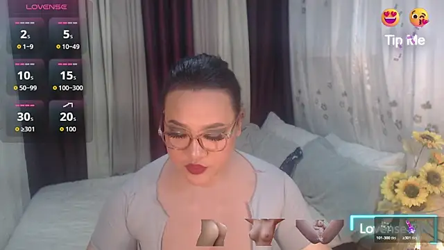 Hotcum ella online show from 02/16/26, 12:40