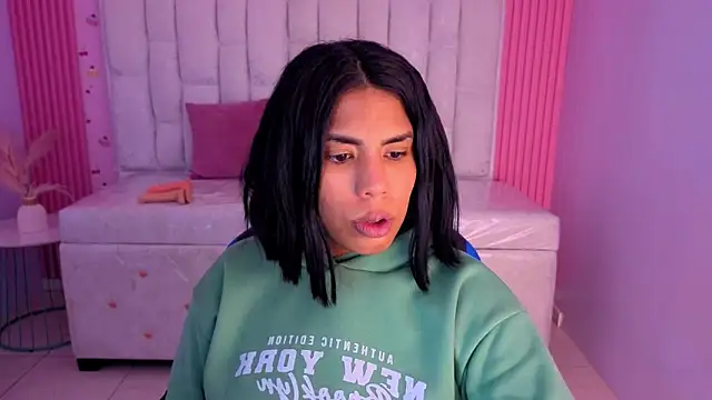 ambar fox s online show from 04/10/26, 08:02