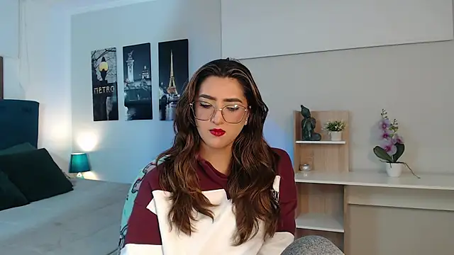 madame lottie online show from 09/16/25, 12:28