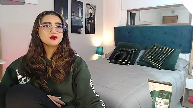 madame lottie online show from 10/04/25, 12:36