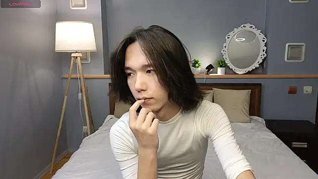 okerriella online show from 10/08/25, 07:50