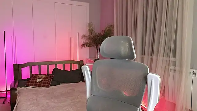 okerriella online show from 11/28/25, 01:25