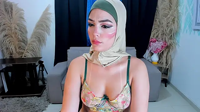 Snapshot of SofiaRivera1 chatting on 07/31/26, 07:35 SofiaRivera1 online show from 07/31/26, 07:35