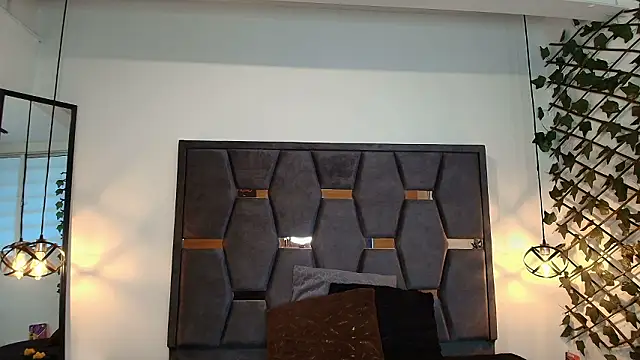 Hanna Lee   online show from 02/25/26, 02:16