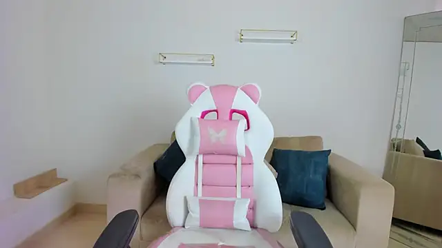 april smiith online show from 02/02/26, 12:26