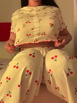 Snapshot of OnlyRima chatting on 09/17/25, 09:27 OnlyRima online show from 09/17/25, 09:27