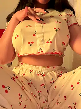 Snapshot of OnlyRima chatting on 10/05/25, 12:47 OnlyRima online show from 10/05/25, 12:47