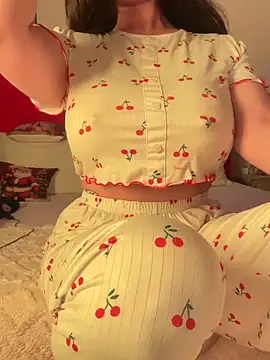 Snapshot of OnlyRima chatting on 12/04/25, 10:40 OnlyRima online show from 12/04/25, 10:40